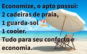 Apto Centro Ubatuba com Varanda Gourmet, Suíte e Piscina